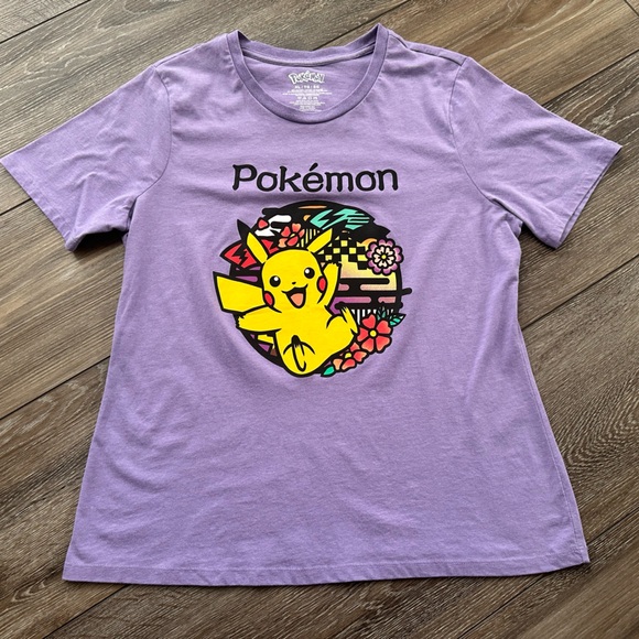 Pokémon T-Shirt with Pikachu Graphic/ Woman XL - Picture 8 of 9